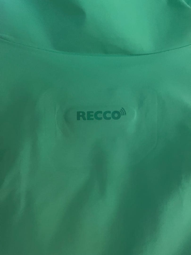 patagonia スノージャケット　スノーウェア