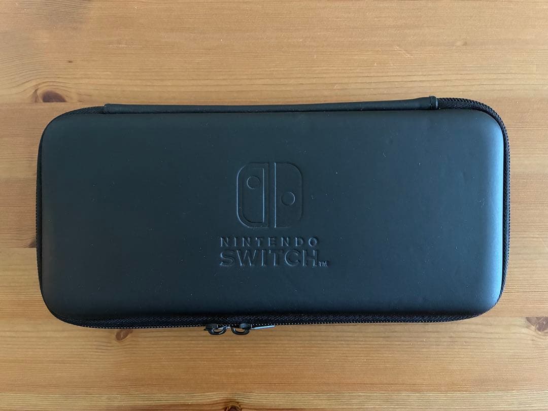 Nintendo Switch 本体 + SDカード + キャリングケース