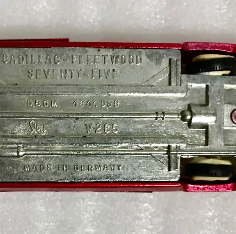 ミニカー SIKU社 「CADILLAC-FLEETWOOD 75 V265」