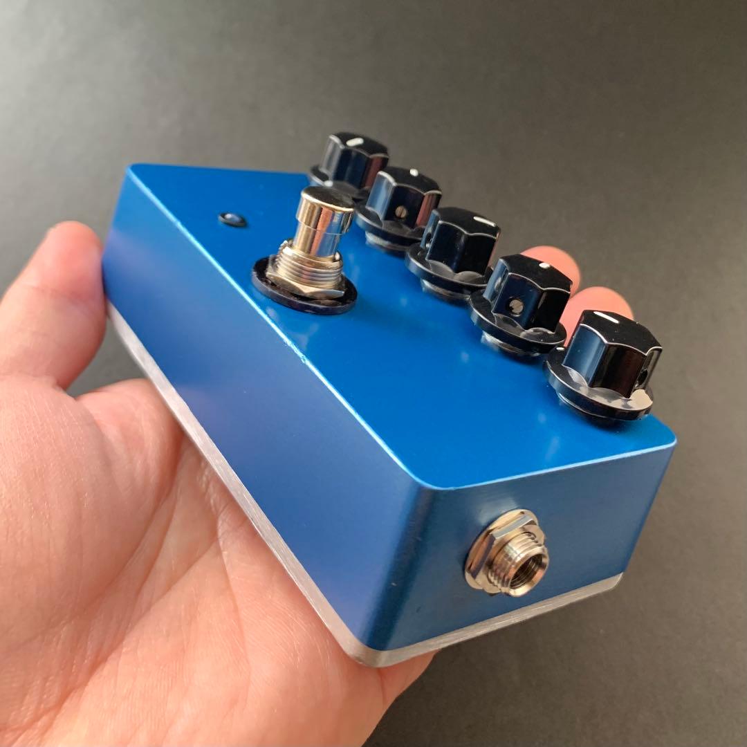Fuzz Factory clone...メタリックブルー