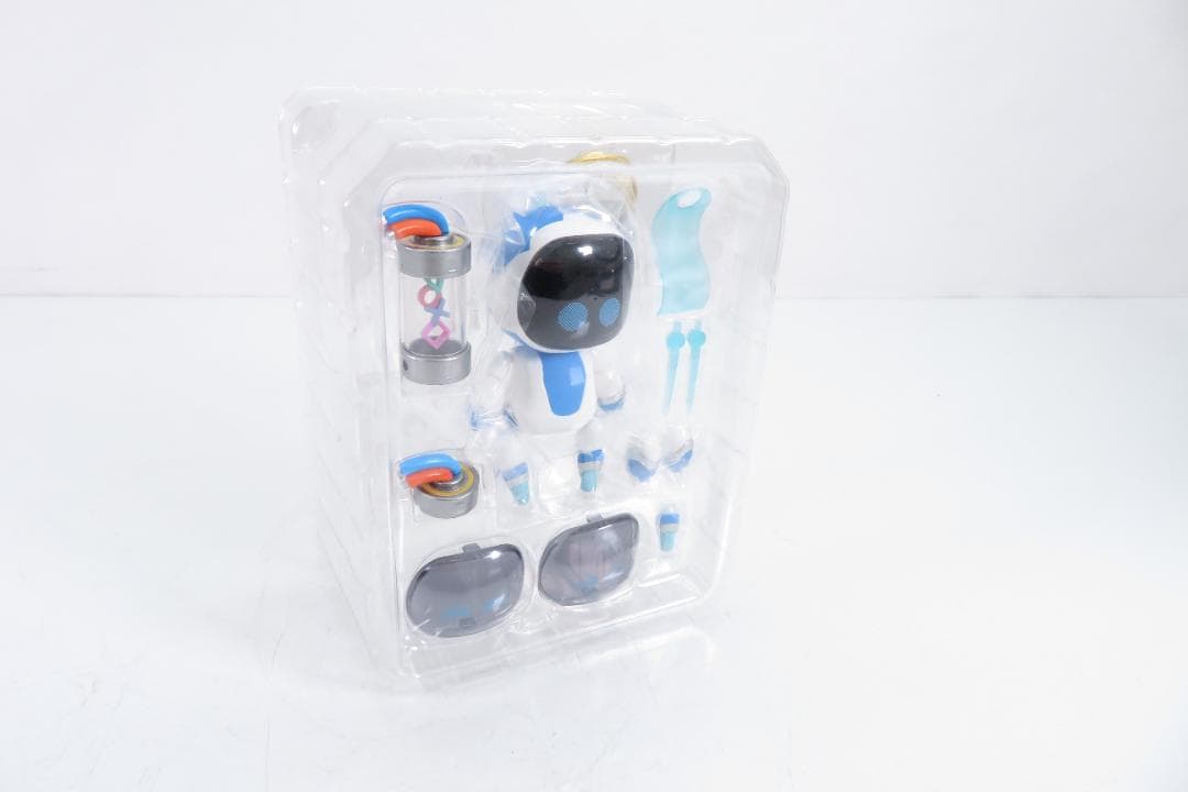 【ほぼ新品（箱傷）】ねんどろいど　ASTRO's PLAYROOM