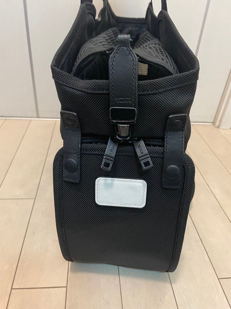 TUMI トゥミ　 ペットキャリー ショルダーバッグ 型式22180DH