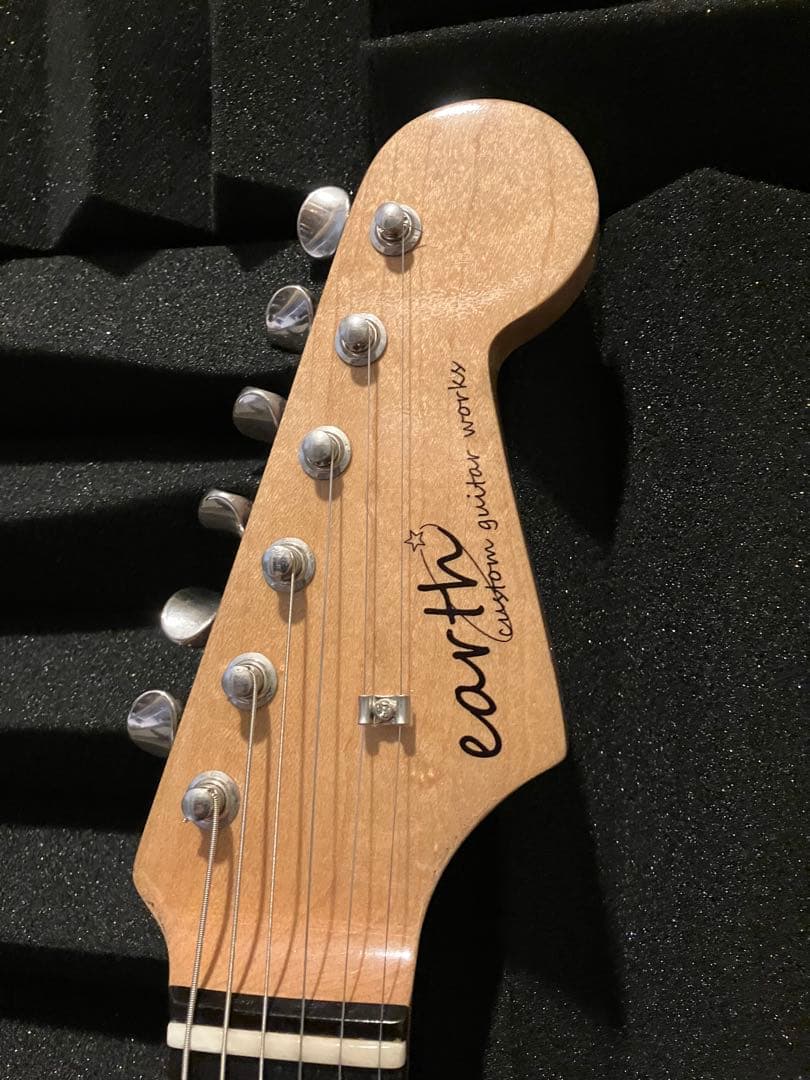 ストラトFenderピックアップ国産ボディとネック アトランシア