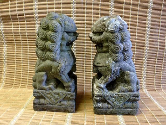 時代　石像　狛犬　一対　石彫　彫刻　縁起物　骨董　1尺　苔
