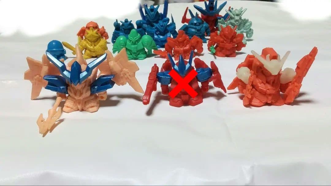 ガンダム　消しゴム　ガチャ　ガンケシ　ガン消し　ロックマン　メットール　１４個