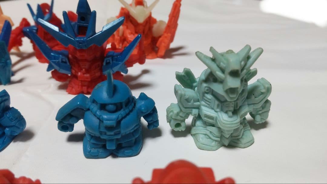 ガンダム　消しゴム　ガチャ　ガンケシ　ガン消し　ロックマン　メットール　１４個
