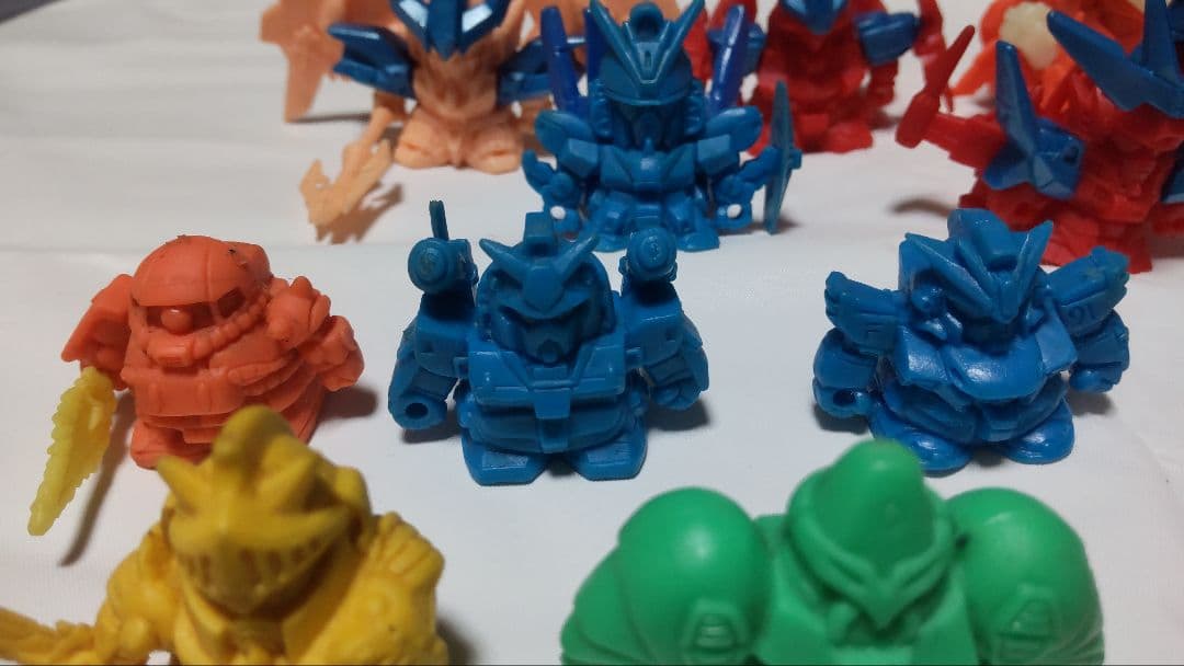 ガンダム　消しゴム　ガチャ　ガンケシ　ガン消し　ロックマン　メットール　１４個