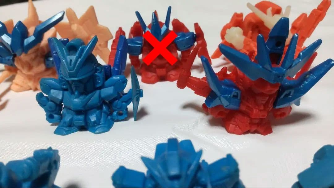ガンダム　消しゴム　ガチャ　ガンケシ　ガン消し　ロックマン　メットール　１４個