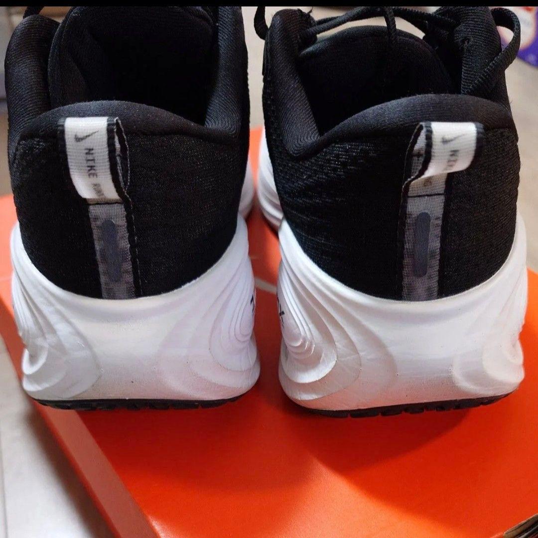 ナイキ NIKE ボメロプラス VOMERO PLUS 26.5