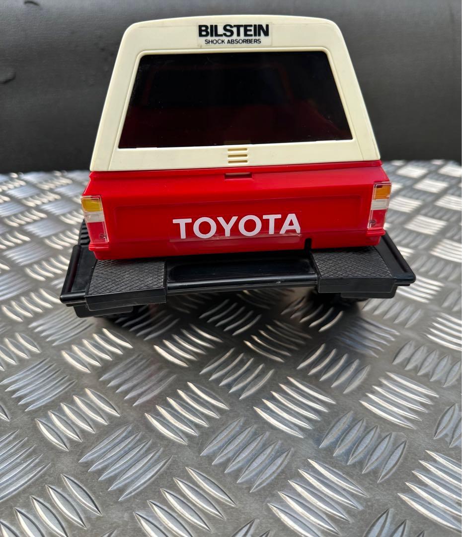 TOYOTA ハイラックス　4WD ラジコン　NIKKO 1/10