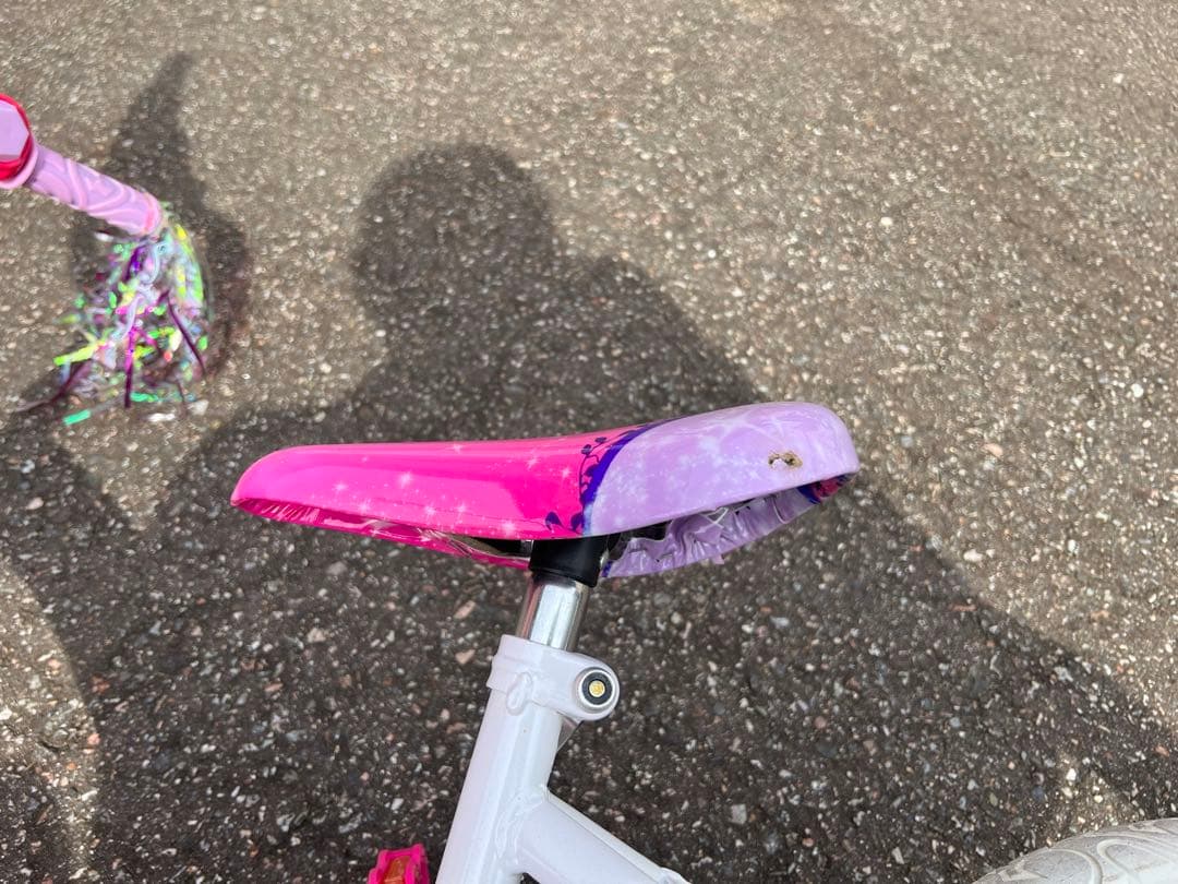 アメリカ 子供用自転車 キッズ ピンクと白 補助輪付き
