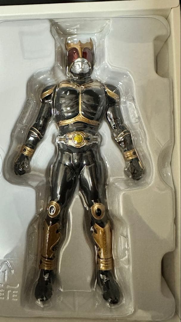 真骨彫　仮面ライダークウガアメイジングマイティ