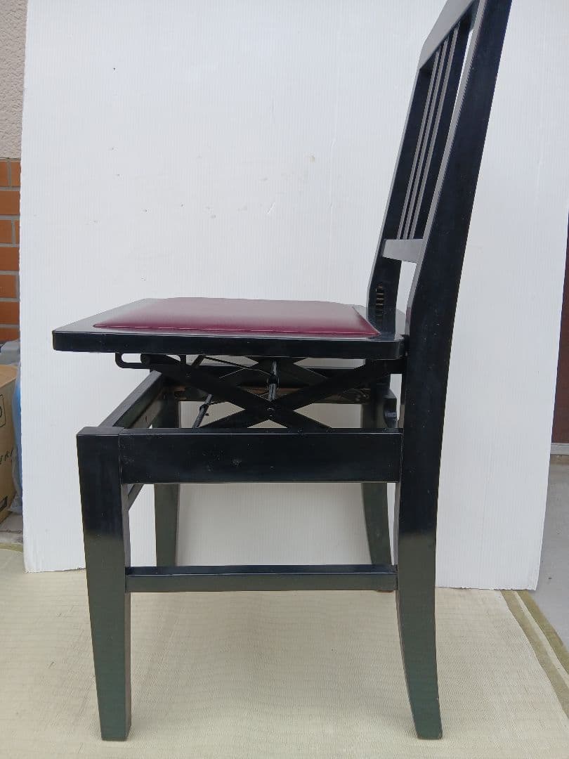 ヤマハ背もたれ付、ストッパー付、ピアノ椅子　昭和レトロ　中古品
