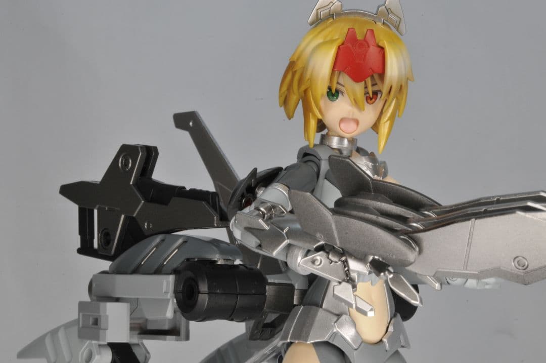 【30MS】バンダイ　アルカ=カルティー　ミリタリーテイスト　全塗装完成品