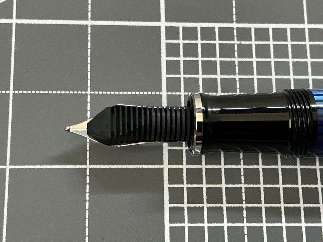 ペリカン M405 ブルーストライプ 万年筆 細字 未使用品
