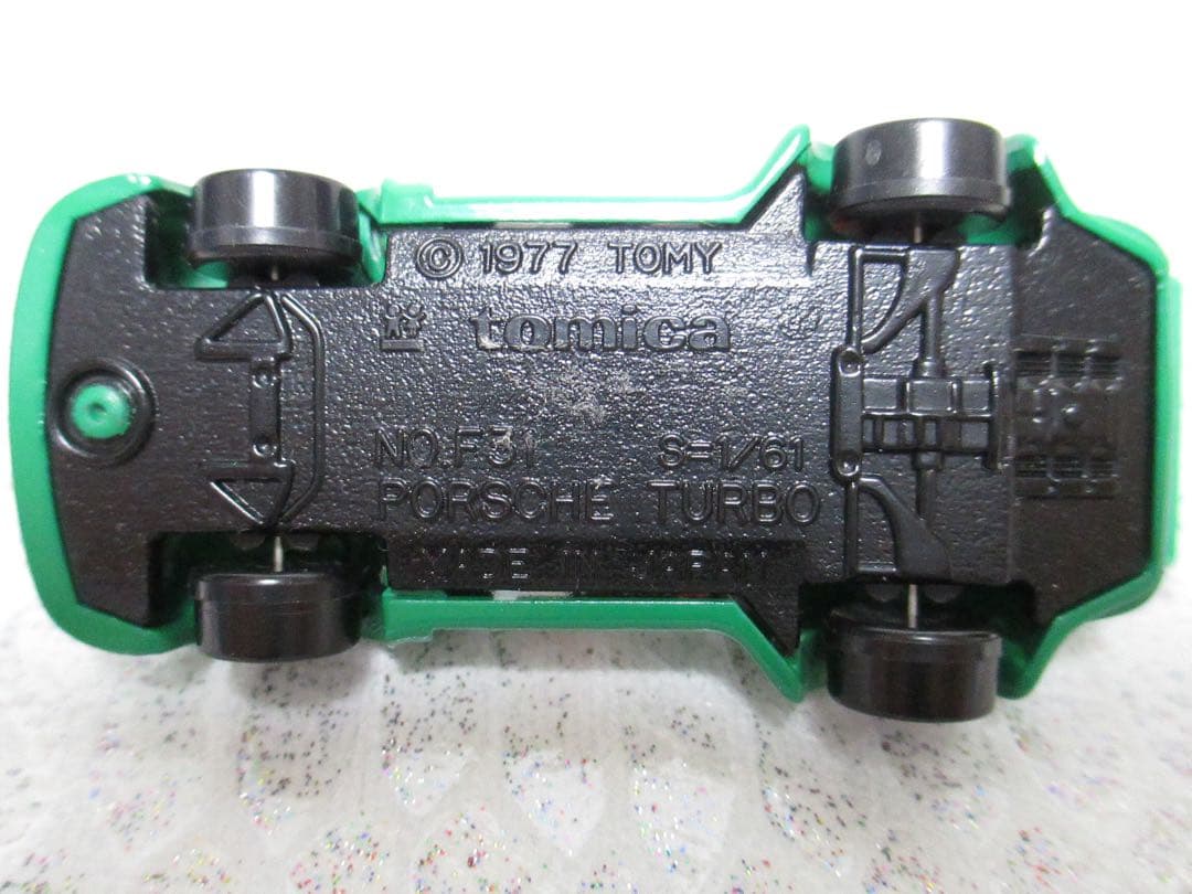 トミカ 青箱 F31 ポルシェ 935 タ－ボ 日本製