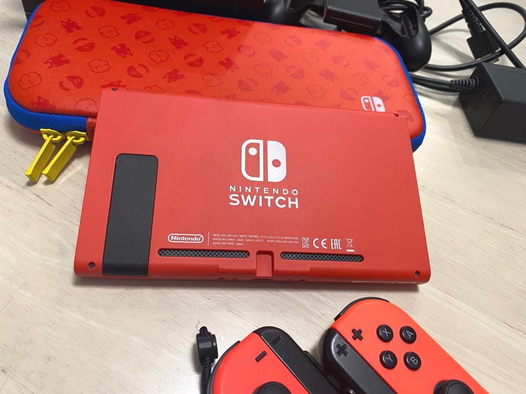 Nintendo Switch マリオレッド本体　別:付属品一式　箱無し