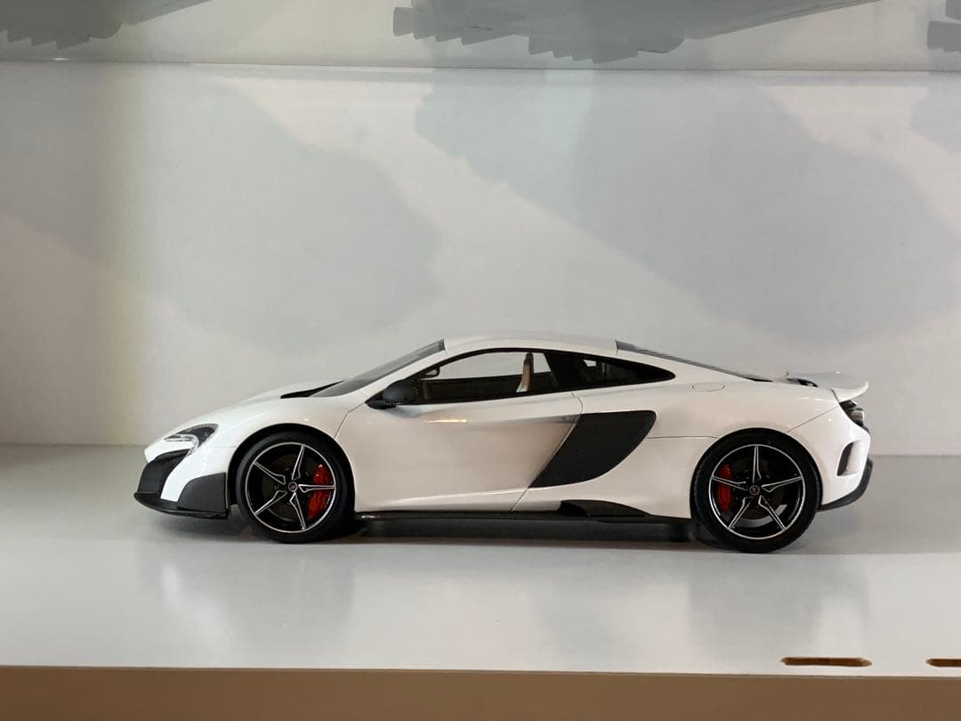 TOPSPEED マクラーレン675LT 1/18
