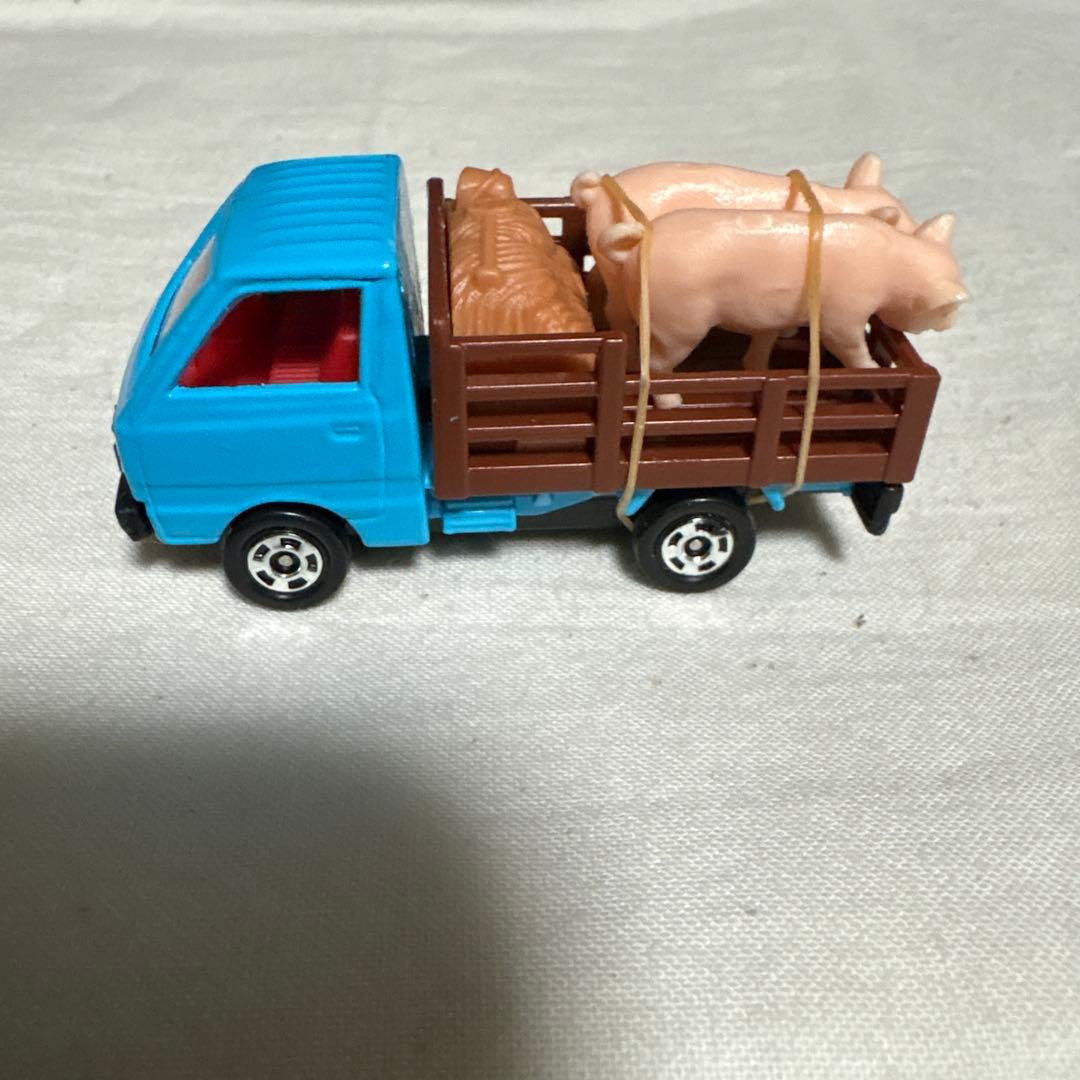 トミカ　スズキ　キャリイ　家畜運搬車