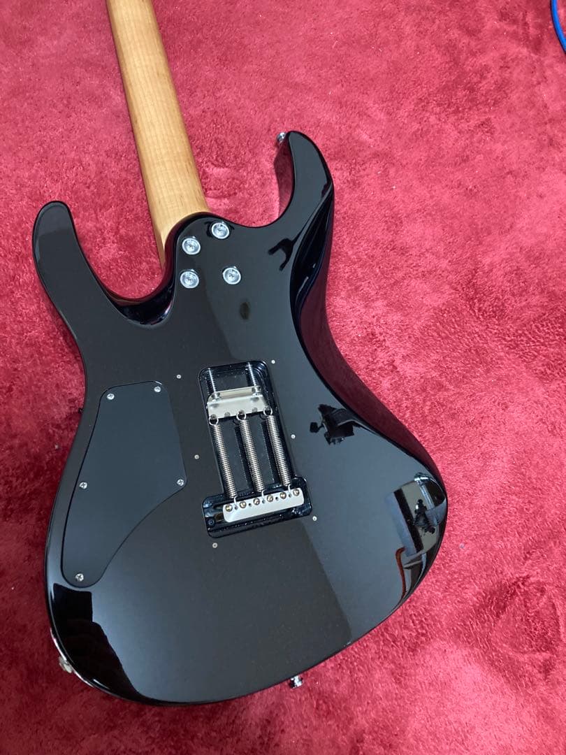 Suhr Modern 良コンディションです