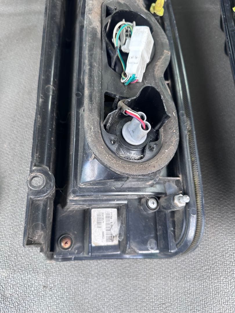トヨタ　200 ハイエース　一型かニ型　社外テールランプになります