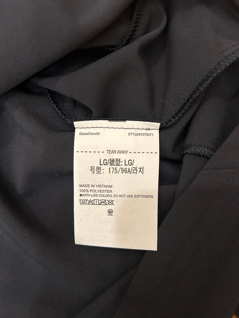 UNDER ARMOUR ブラックジャージ上下セット　セットアップ　Lサイズ