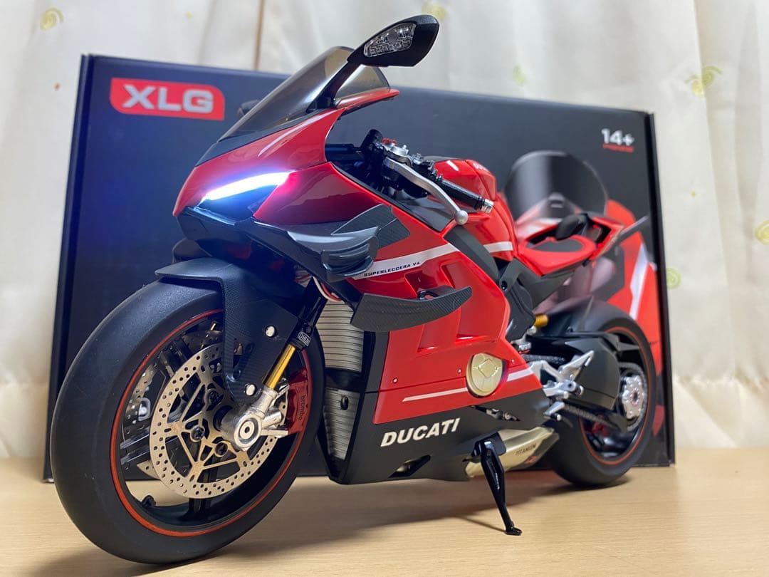 DUCATI パニガーレv4 スーパーレッジェーラ 1/7スケール　ドゥカティ