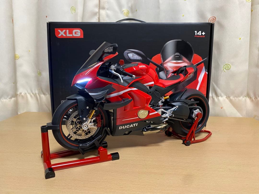 DUCATI パニガーレv4 スーパーレッジェーラ 1/7スケール　ドゥカティ