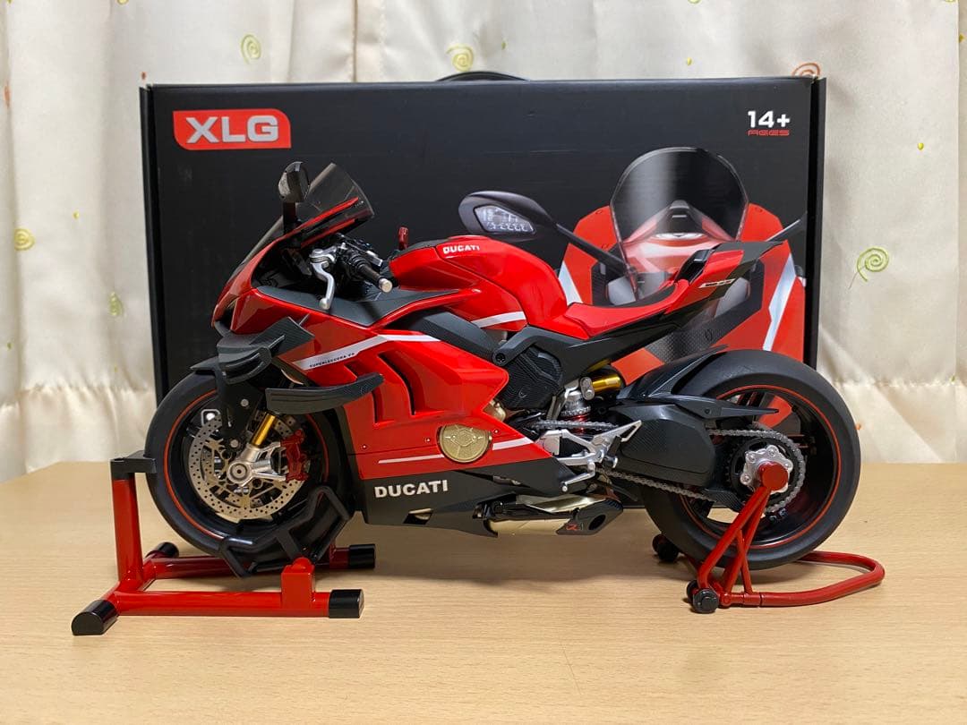 DUCATI パニガーレv4 スーパーレッジェーラ 1/7スケール　ドゥカティ