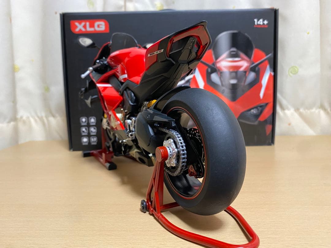 DUCATI パニガーレv4 スーパーレッジェーラ 1/7スケール　ドゥカティ