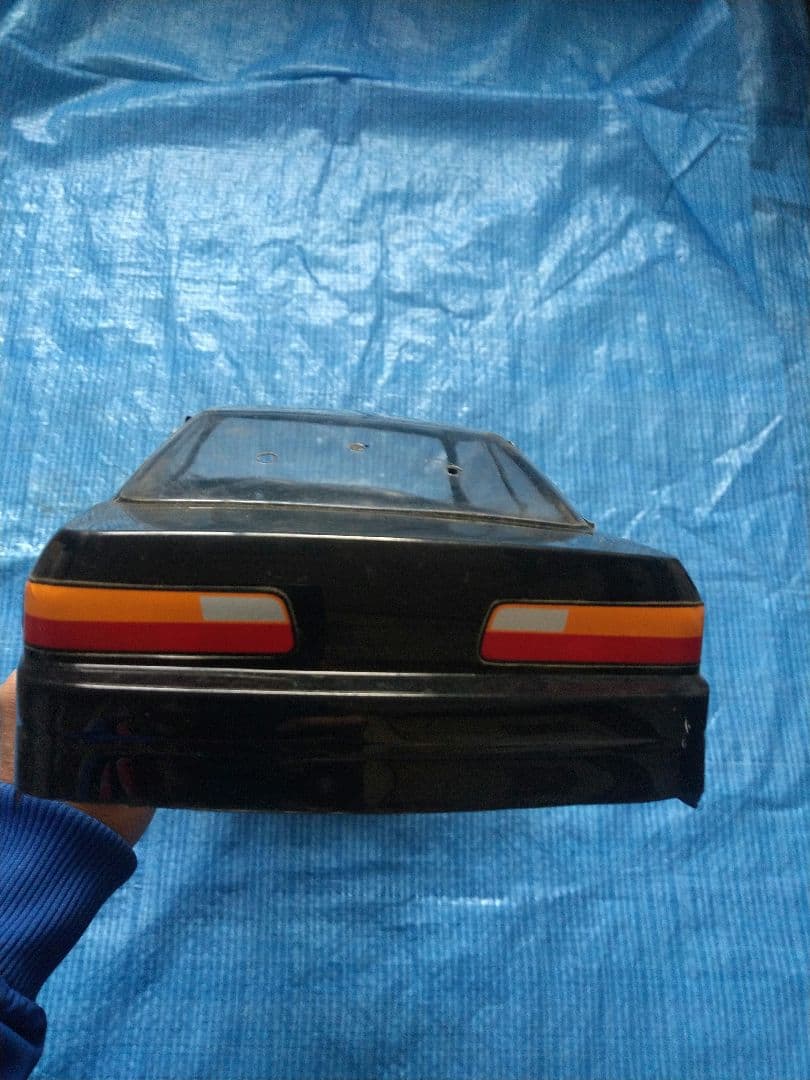 S13　シルビア　ボディのみ　1/10RC　電動ラジコン　穴あり　中古品