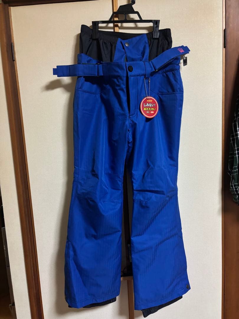 新品未使用 ウィンタースポーツ用ウェアセット（手袋・帽子付き）