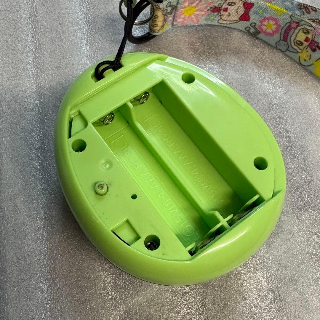 たまごっち4U+ ライムグリーン