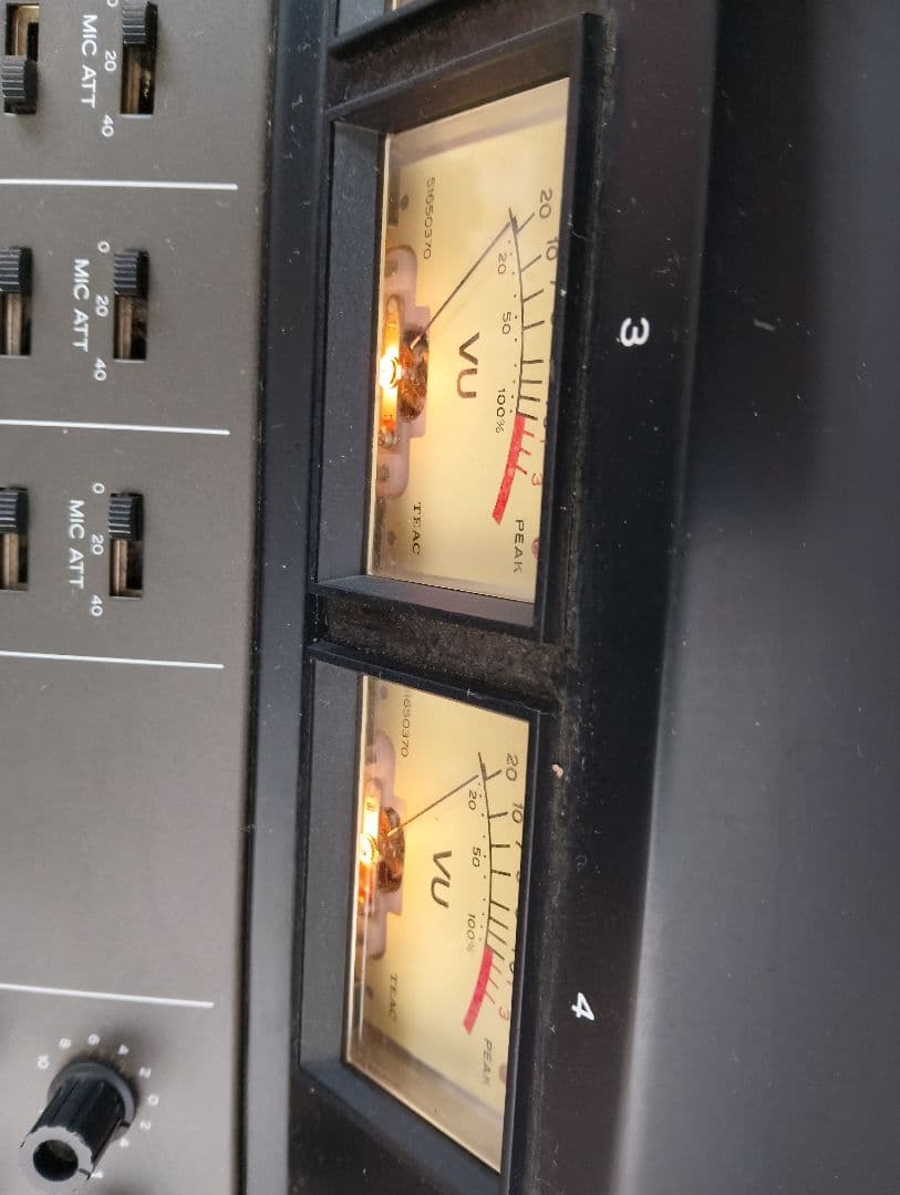 TEAC TASCAM 8chオーディオミキサー MODEL 3(あ97)