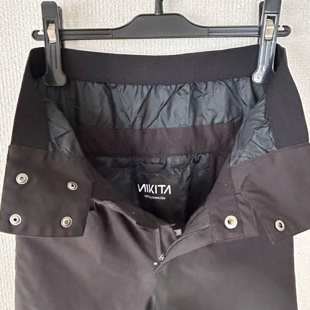 NIKITA ジュニア キッズ スノーボードウェア 上下セットＭサイズ