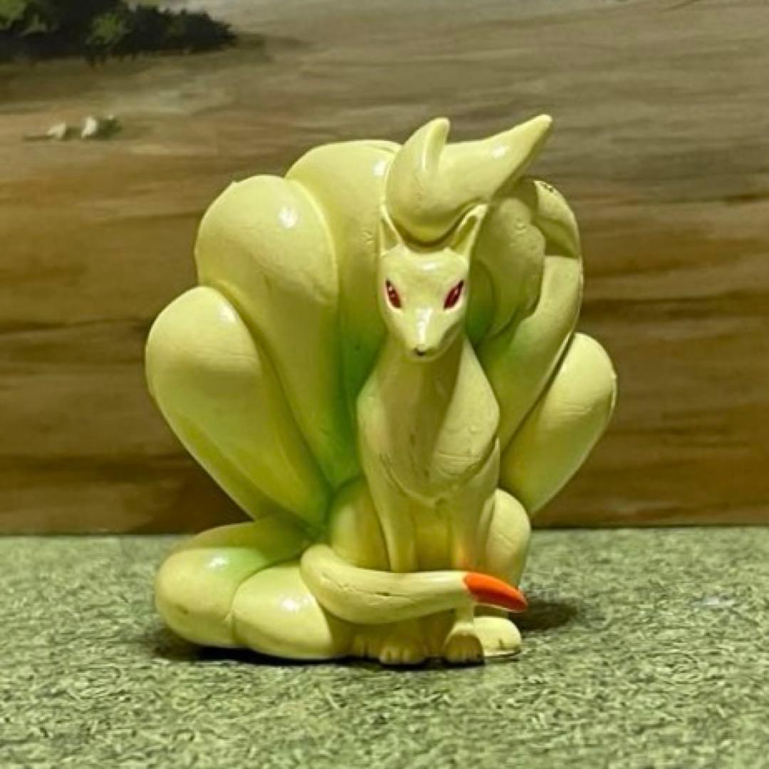 希少❗️ポケットモンスター　モンコレ　 キュウコン& ペルシアン フィギュア