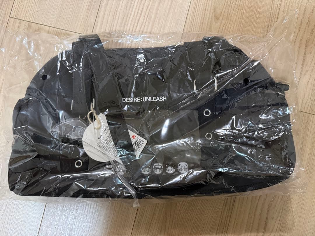 ENHYPEN MINISO 痛バッグ＋フォトカードスタンド セット(ヒスン)