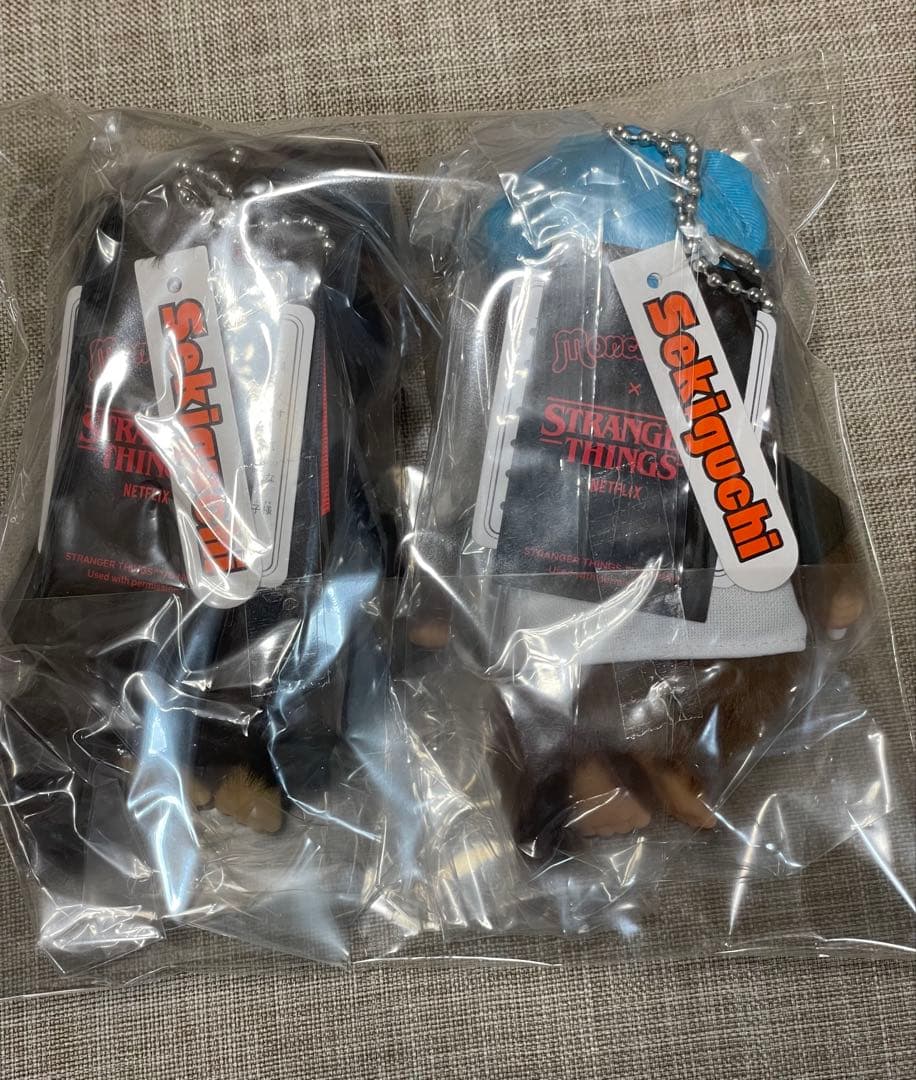 モンチッチ　ストレンジャー　シングス　キーチェーン　2体セット