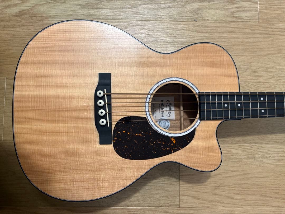 ベース Martin 000CJR-10E BASS