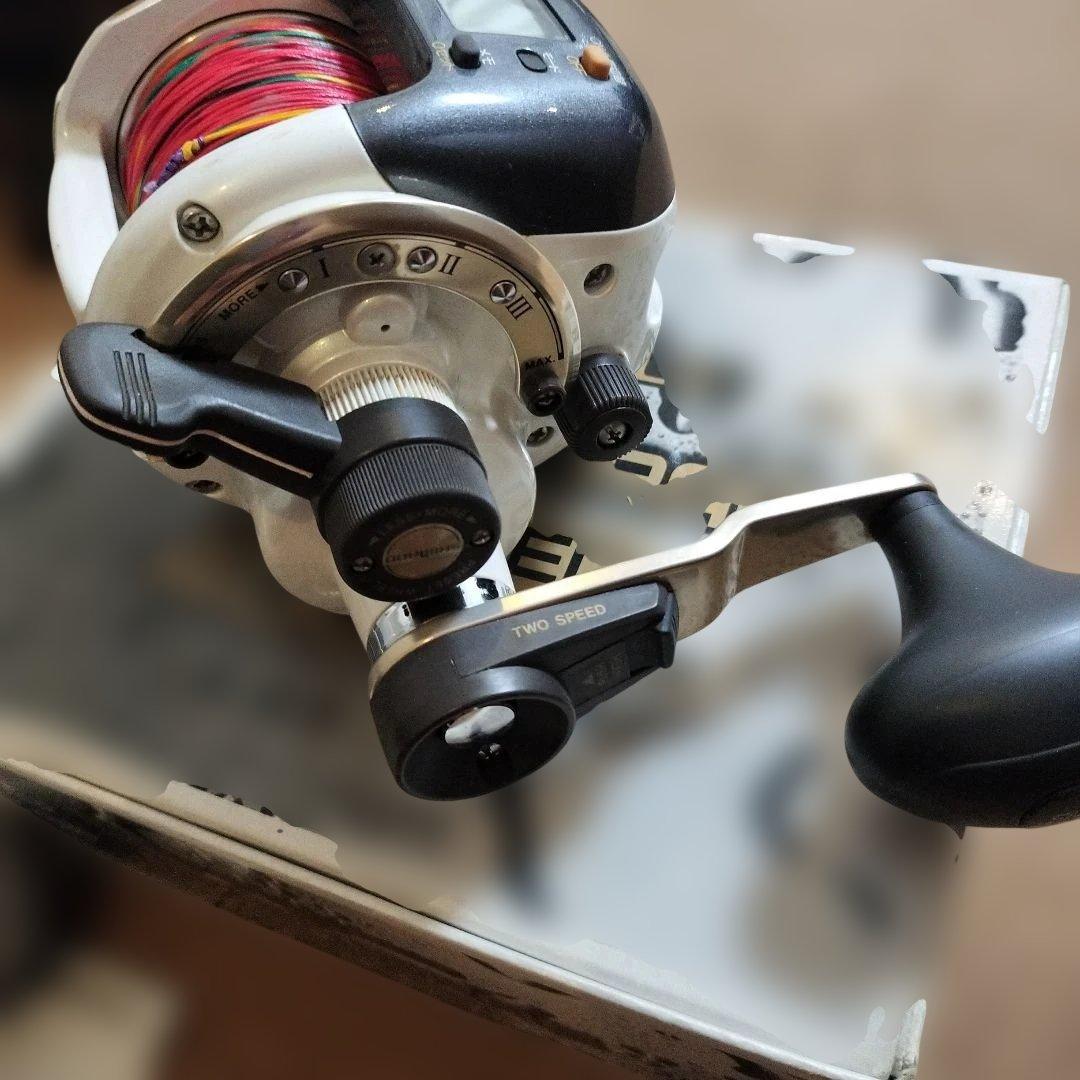 リール SHIMANO LEVER DRAG 2SPEED 4000XT