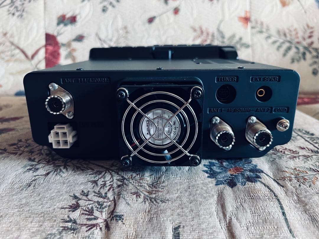 トランシーバー YAESU FTX-1 DX