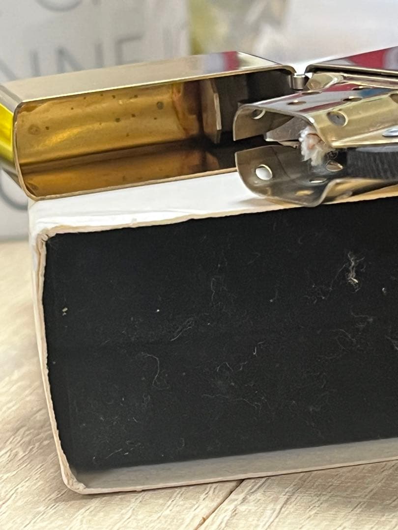 ZIPPO ジッポー オイルライター 香港 SOLID BRASS