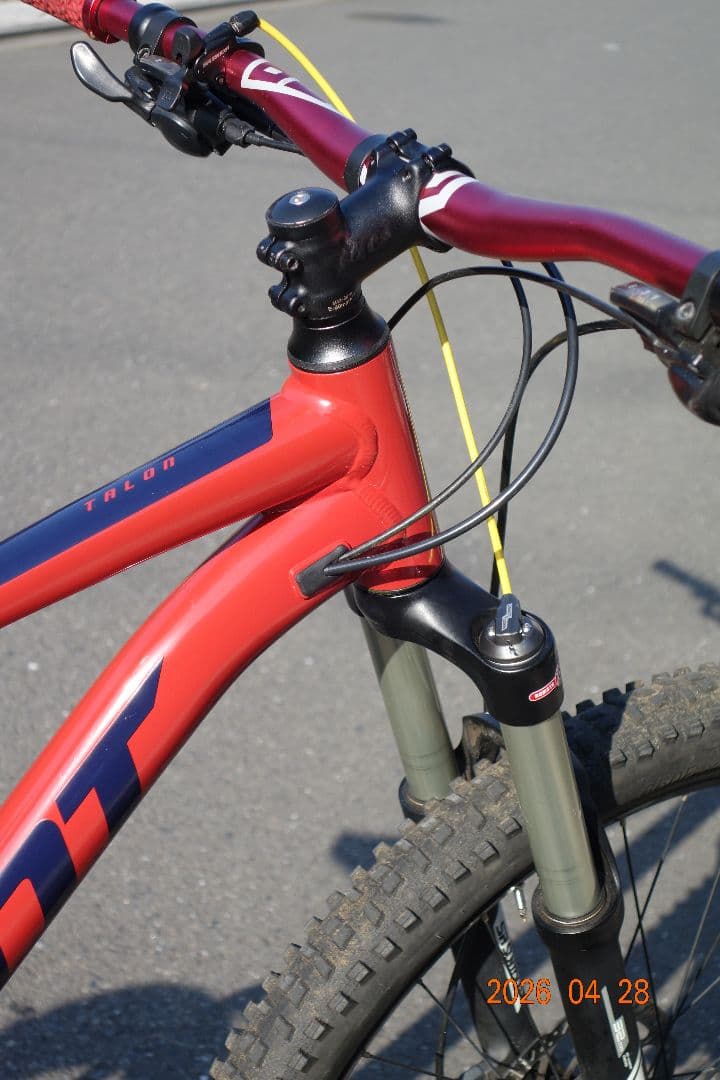 GIANT TALON2 140mm エアサスペンション SR SUNTOUR