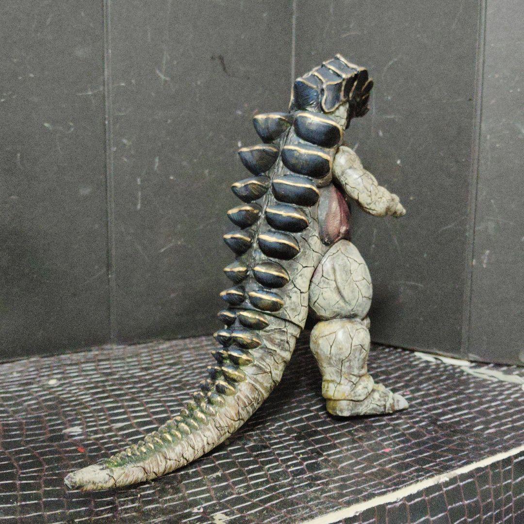 SEA確認画像ウルトラ怪獣旧型絶版ソフビゴルメデ（3000fi）