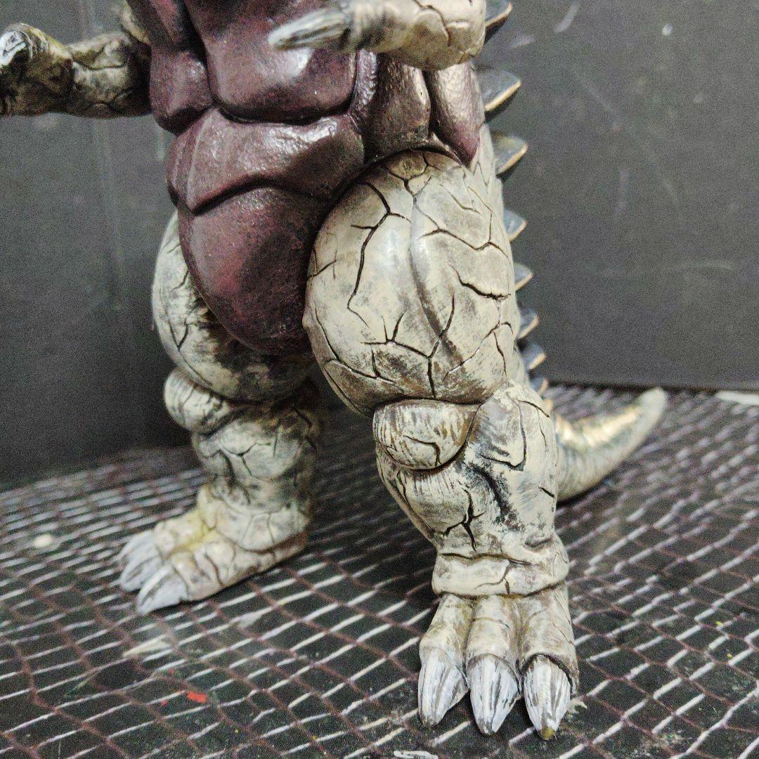 SEA確認画像ウルトラ怪獣旧型絶版ソフビゴルメデ（3000fi）