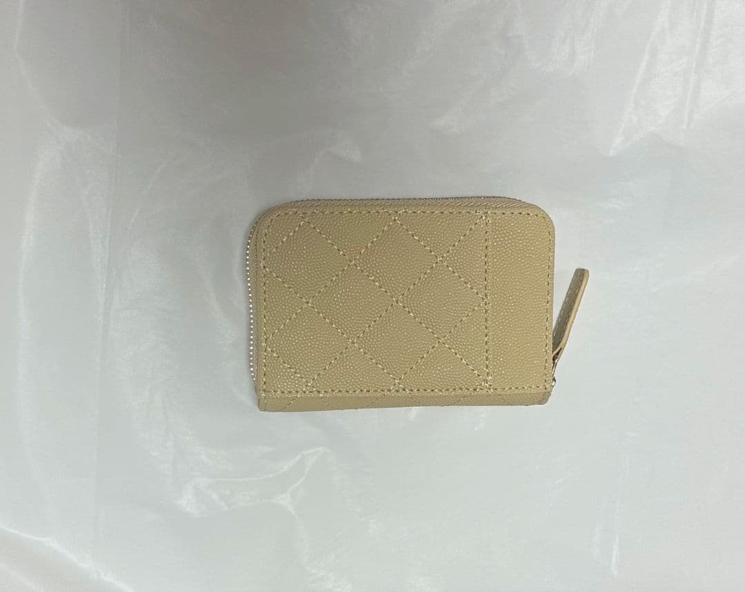 CHANEL ベージュ本革レザー キルティング ケース財布新品