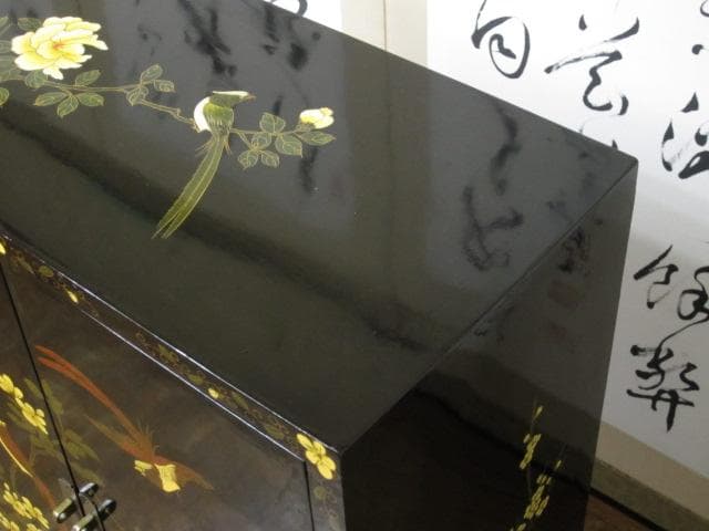 黒漆 中国美術 花鳥図 真鍮金具 茶道具 飾り棚/煎茶棚/キャビネット/書棚