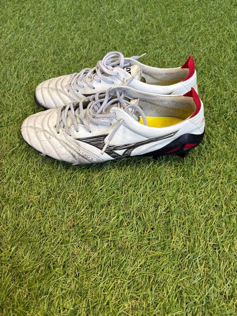 Mizuno Morelia Neo 4サッカーシューズ ホワイト/レッド