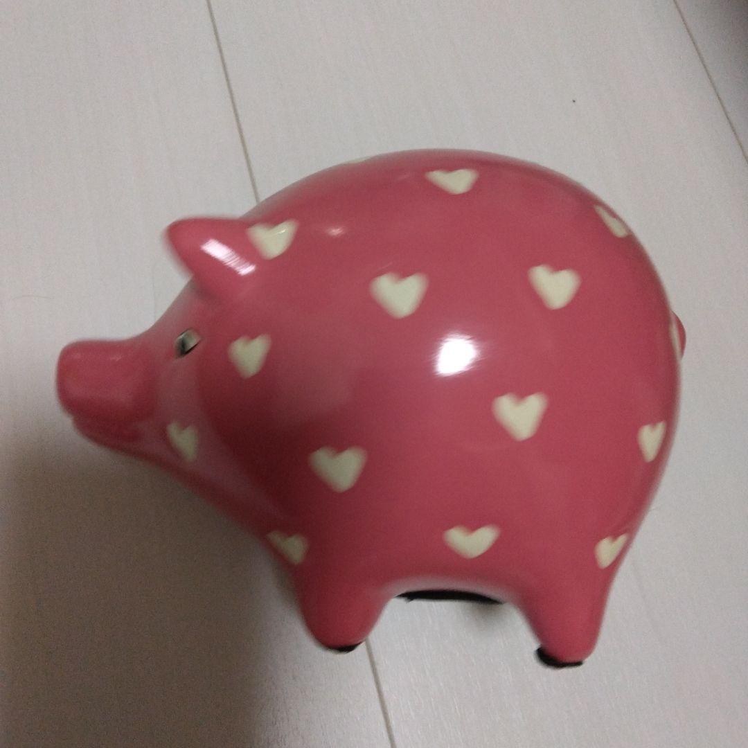 可愛いブタさん貯金箱