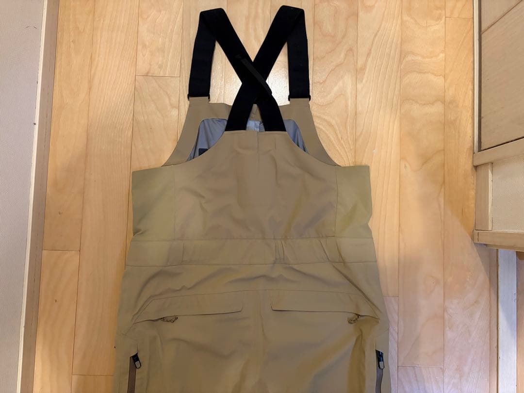 BURTON AK FREEBIRD BIB PANTバートン フリーバード M